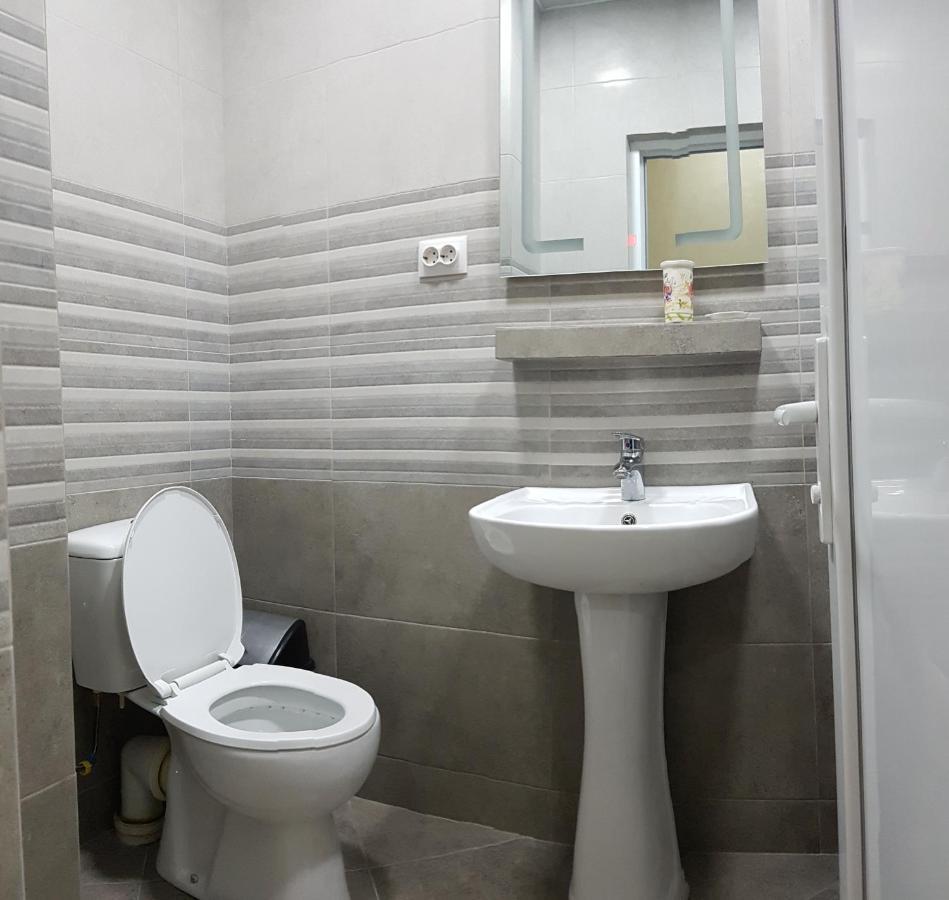 Guest House 15A Кутаиси Екстериор снимка
