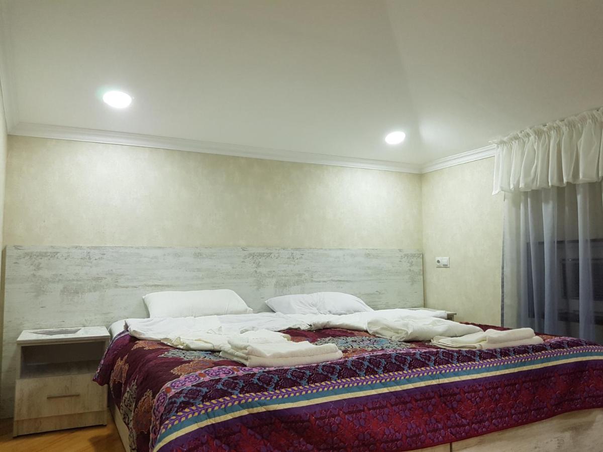 Guest House 15A Кутаиси Екстериор снимка