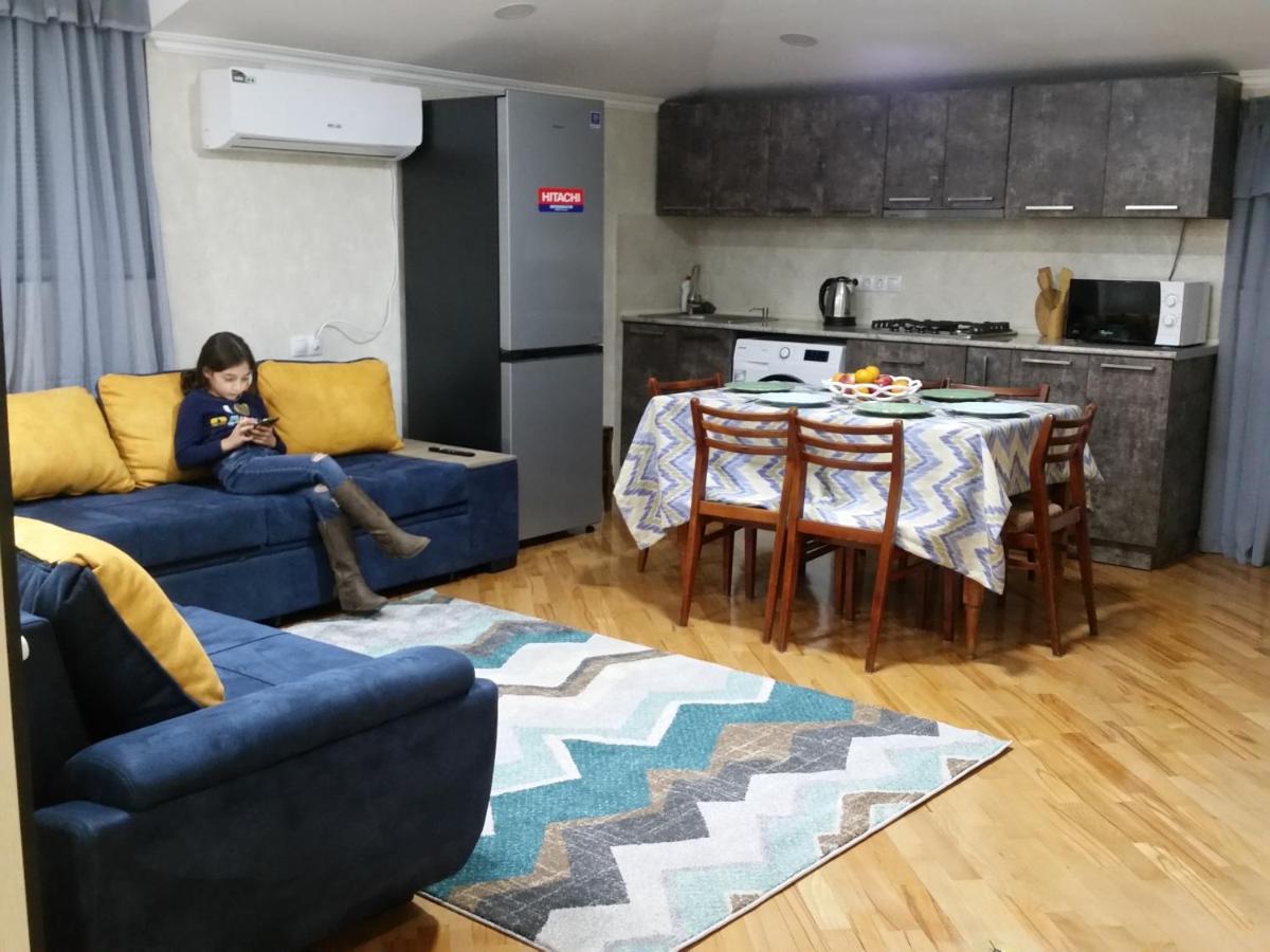 Guest House 15A Кутаиси Екстериор снимка