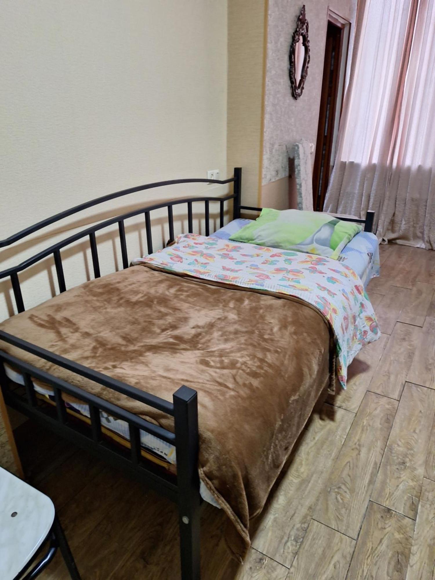 Guest House 15A Кутаиси Екстериор снимка