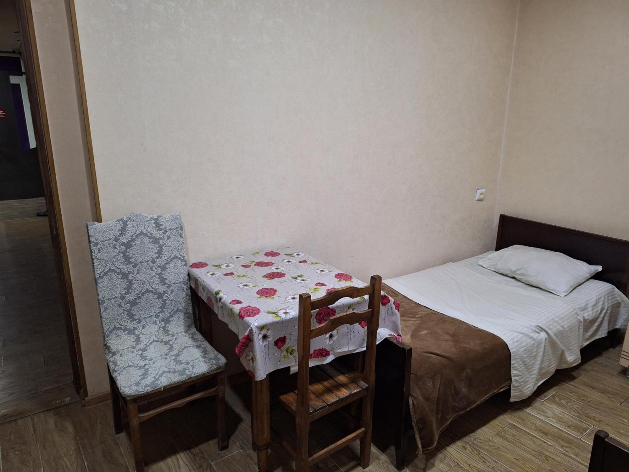 Guest House 15A Кутаиси Екстериор снимка