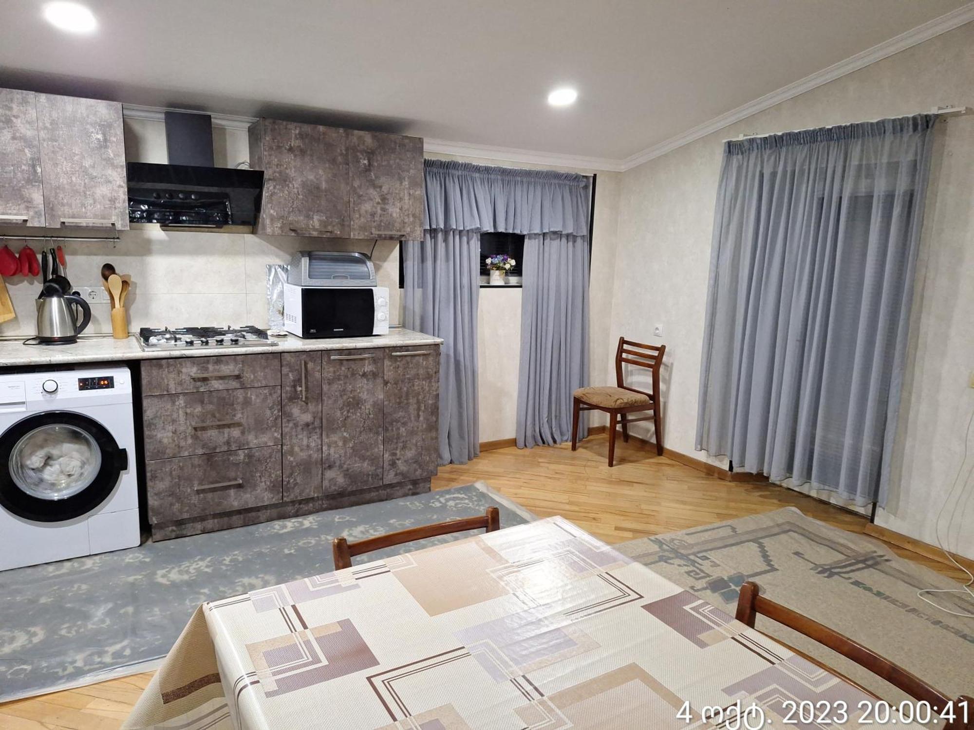 Guest House 15A Кутаиси Екстериор снимка