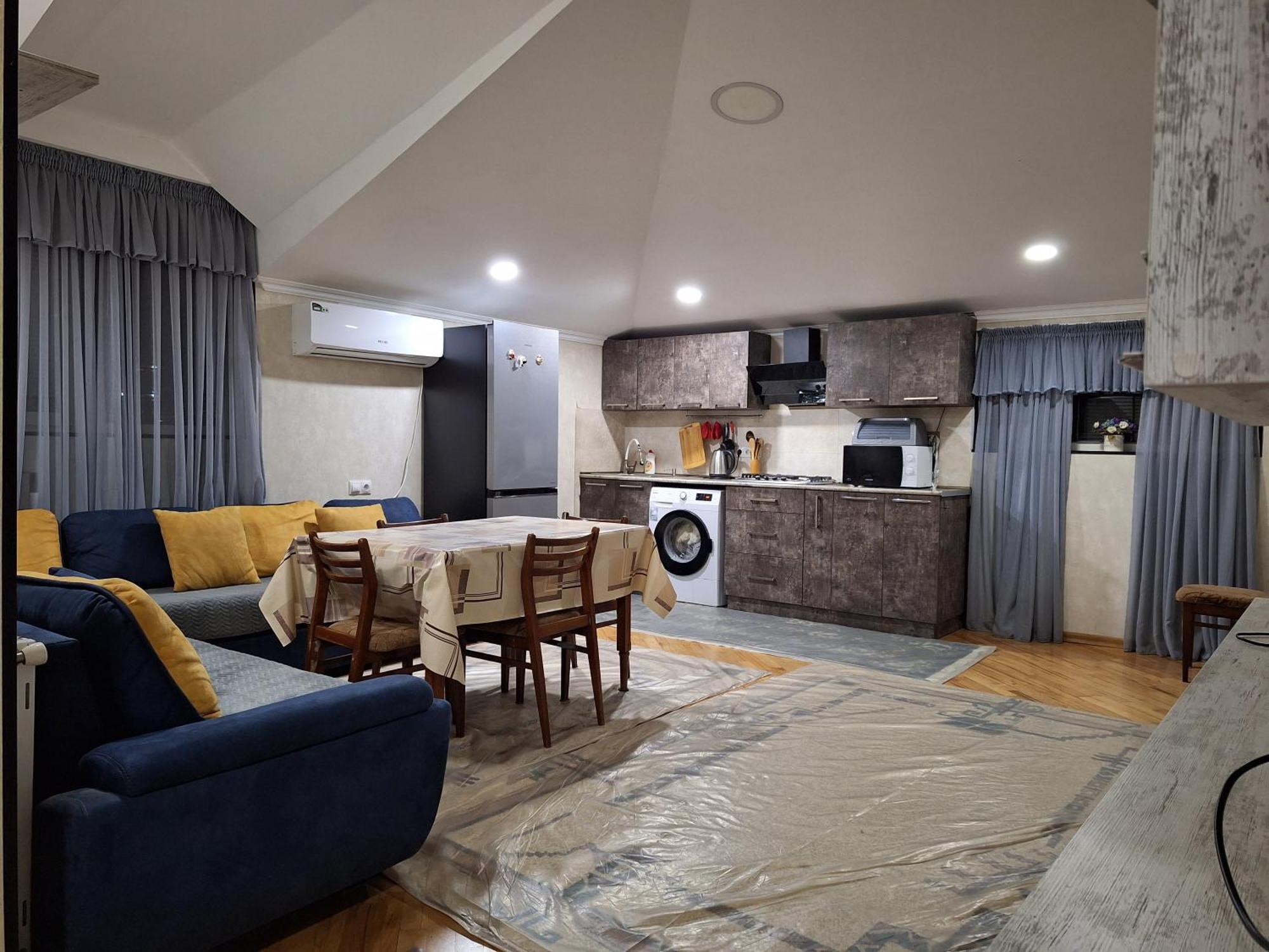 Guest House 15A Кутаиси Екстериор снимка