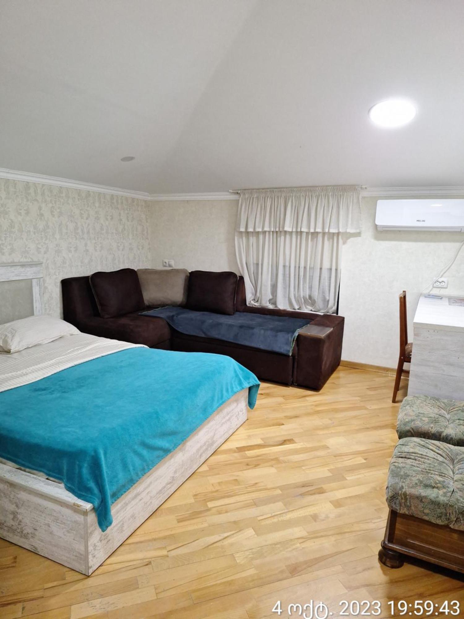 Guest House 15A Кутаиси Екстериор снимка
