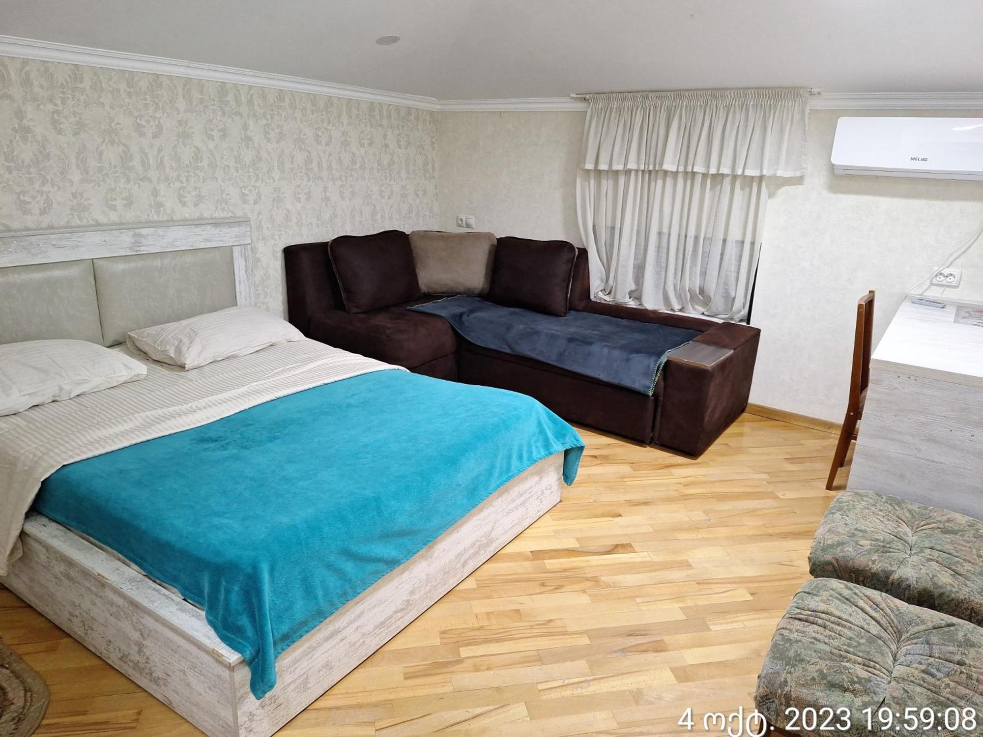 Guest House 15A Кутаиси Екстериор снимка