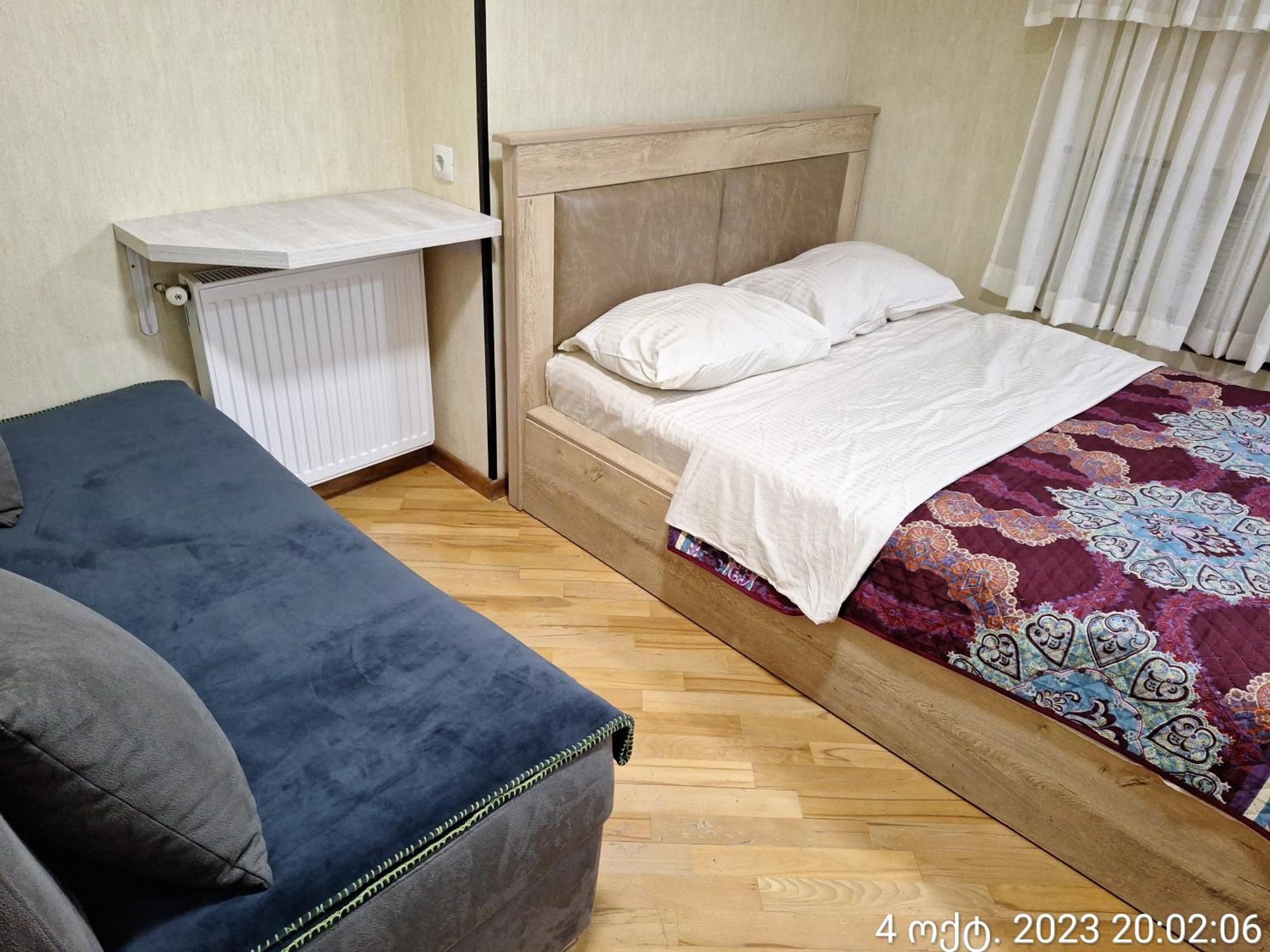 Guest House 15A Кутаиси Екстериор снимка