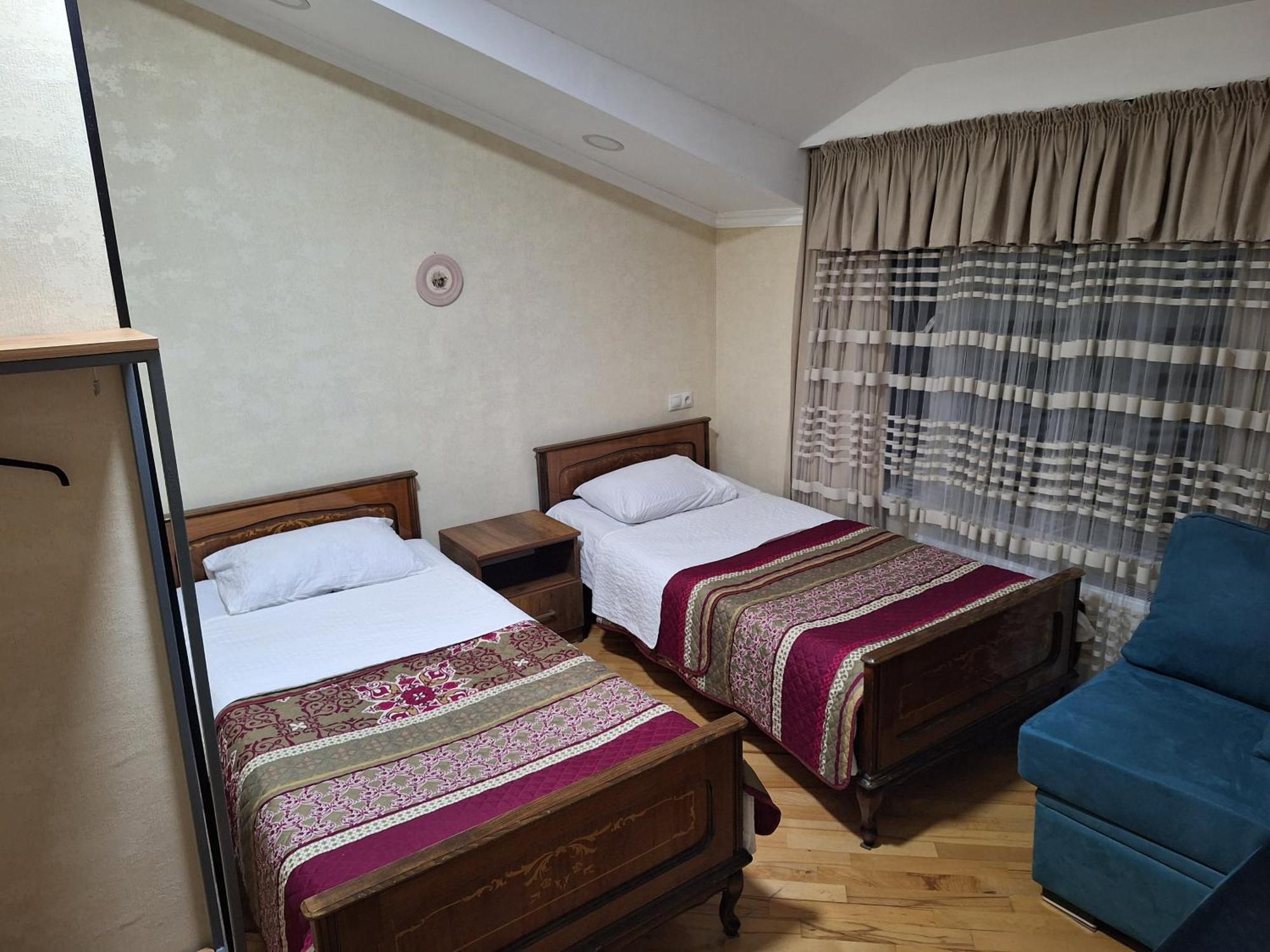 Guest House 15A Кутаиси Екстериор снимка