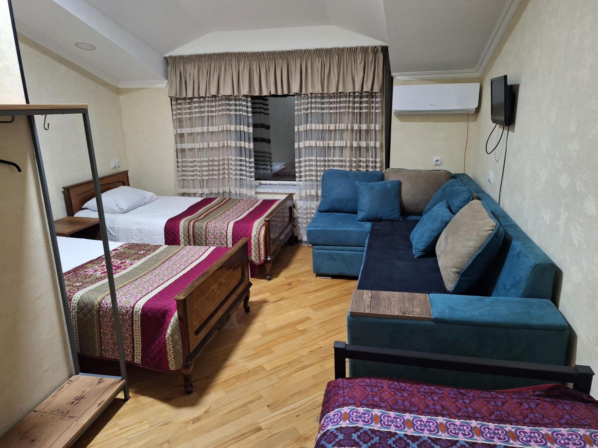 Guest House 15A Кутаиси Екстериор снимка