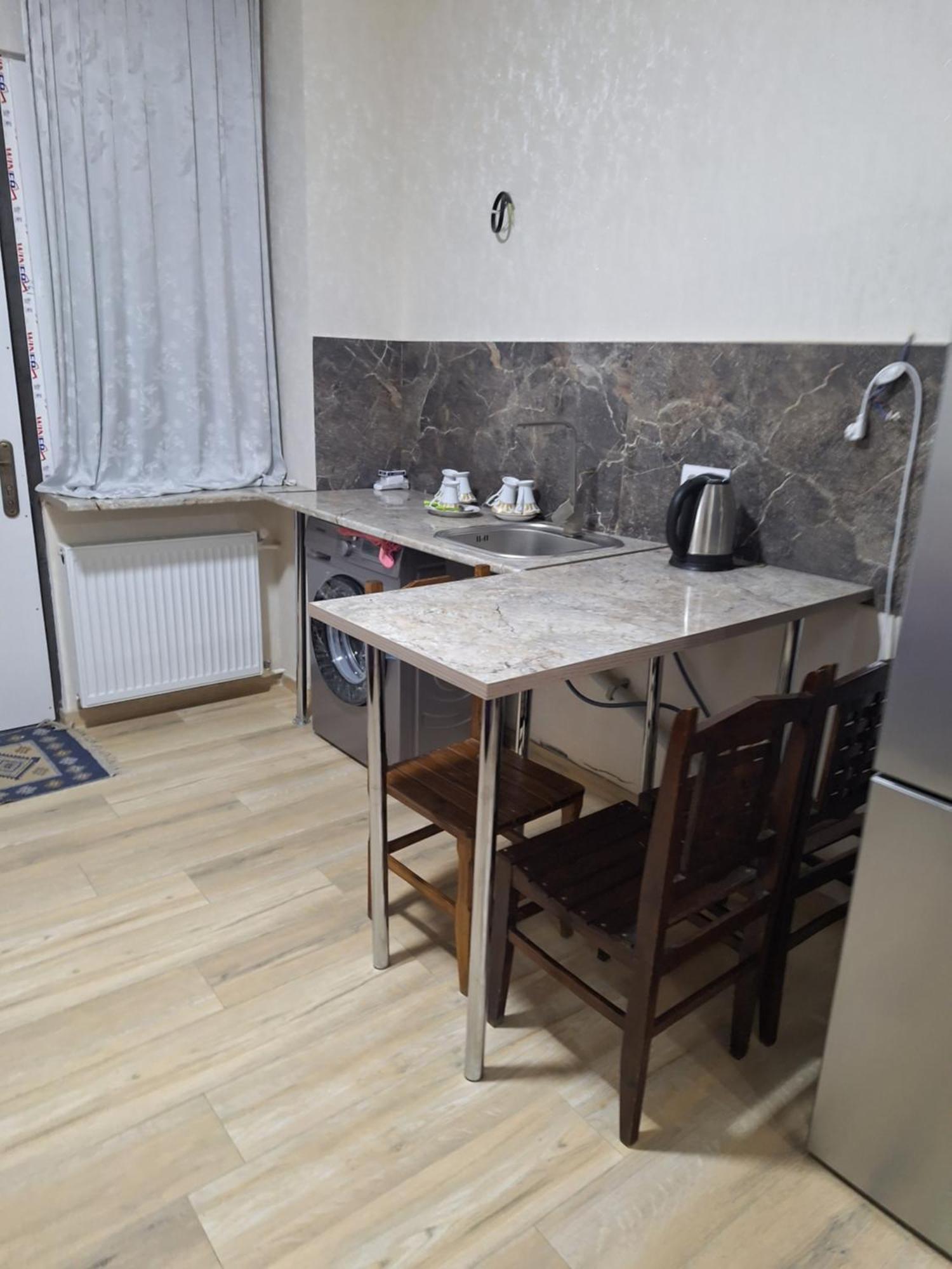 Guest House 15A Кутаиси Екстериор снимка